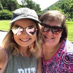 Meet your Posher, Cheryl